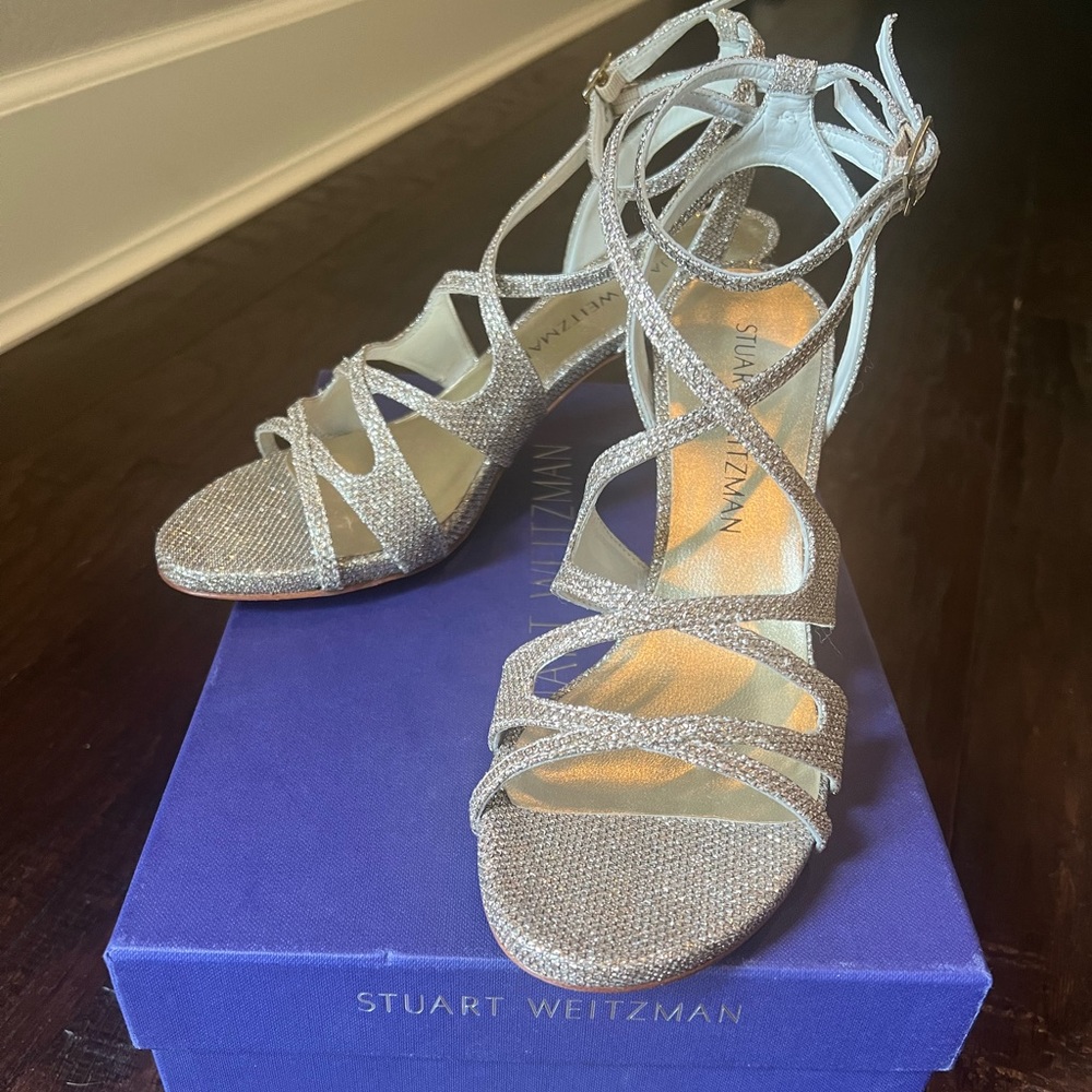 New in box Stuart Weitzman Heels